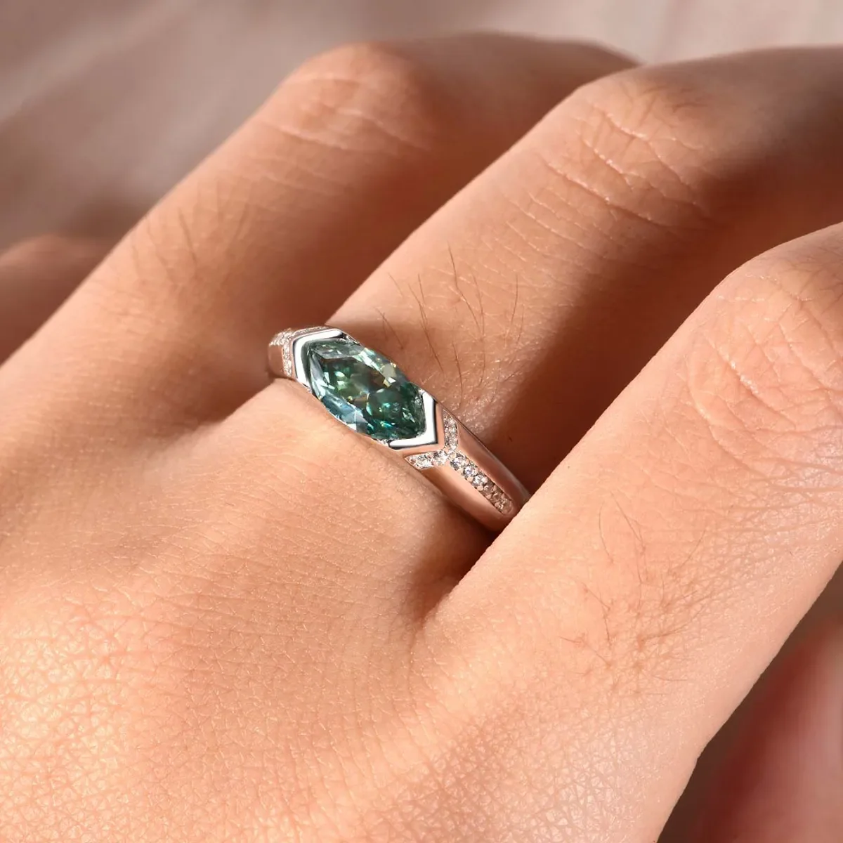 1 Carat Moissanite 925 Sterling Silver Ring - Image 3