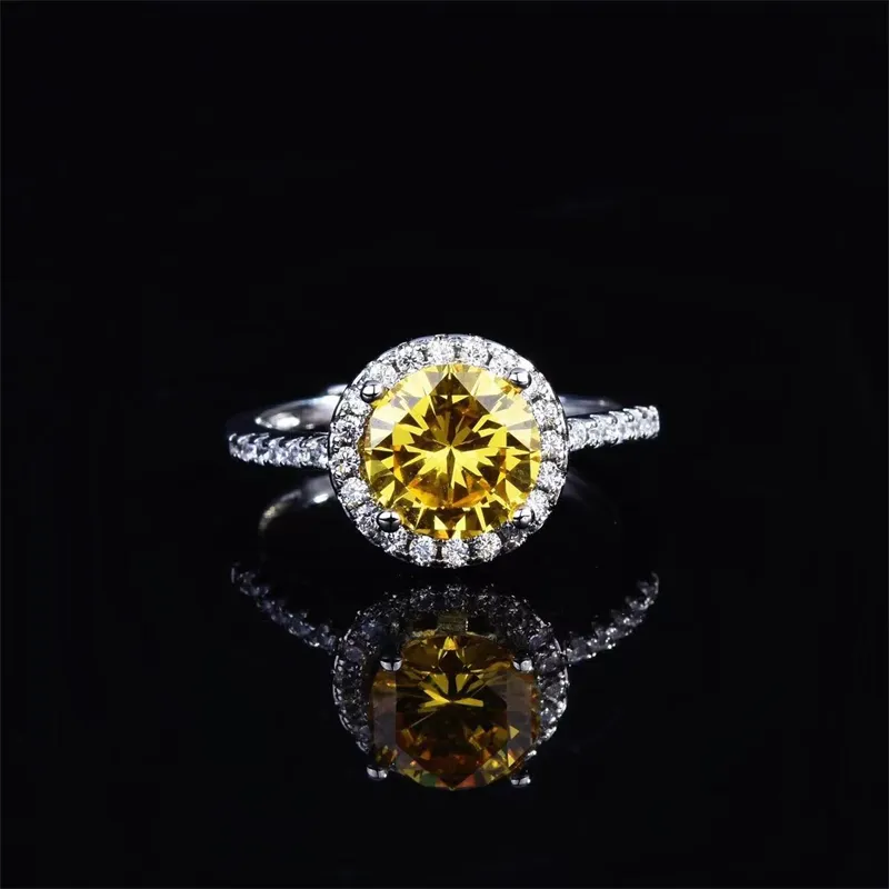 1 Carat Moissanite 925 Sterling Silver Ring - Image 2