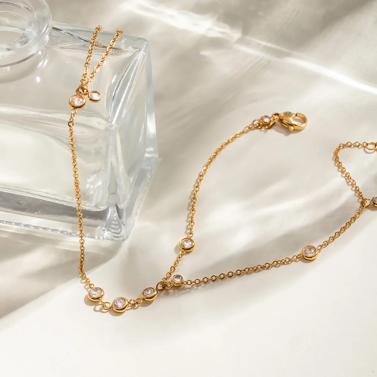 18K Gold-Plated Inlaid Rhinestone Chain Bracelet - Image 2