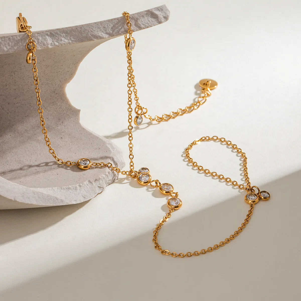 18K Gold-Plated Inlaid Rhinestone Chain Bracelet - Image 4