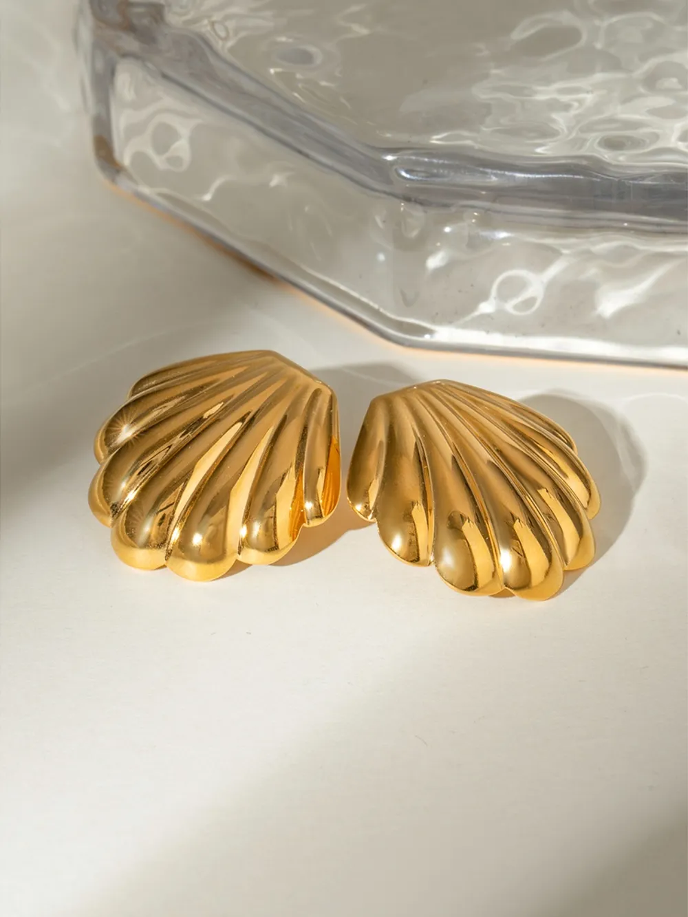 18K Gold-Plated Stainless Steel Shell Stud Earrings - Image 3