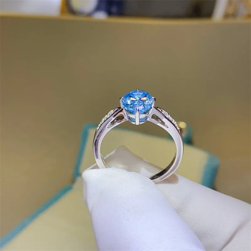 2 Carat Moissanite 925 Sterling Silver Ring - Image 3