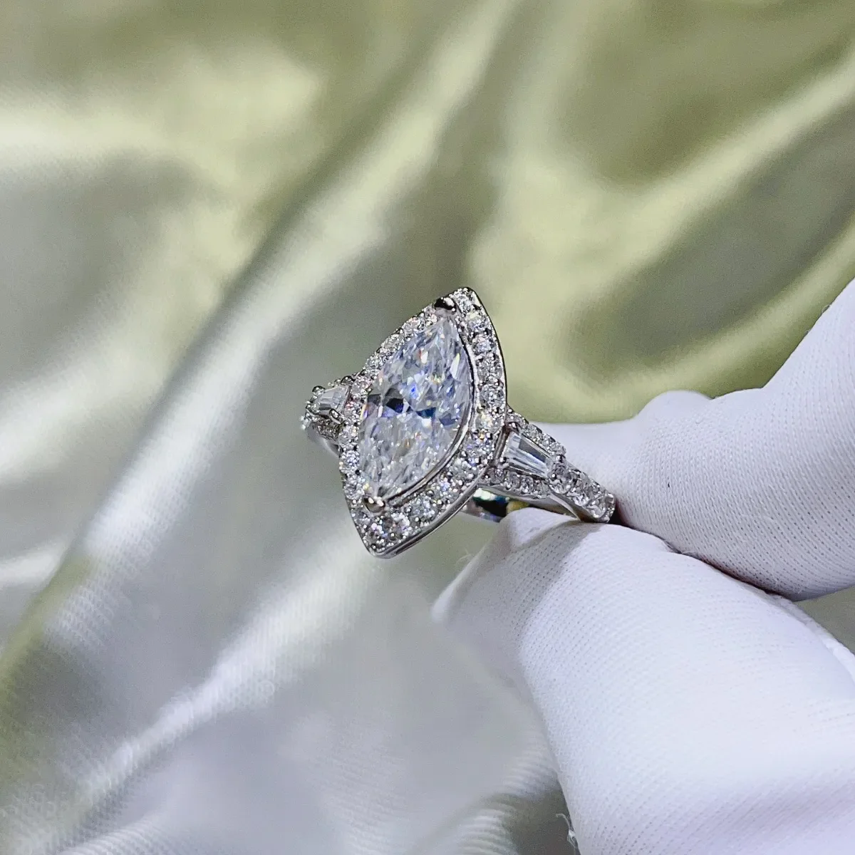 2 Carat Moissanite 925 Sterling Silver Ring - Image 4