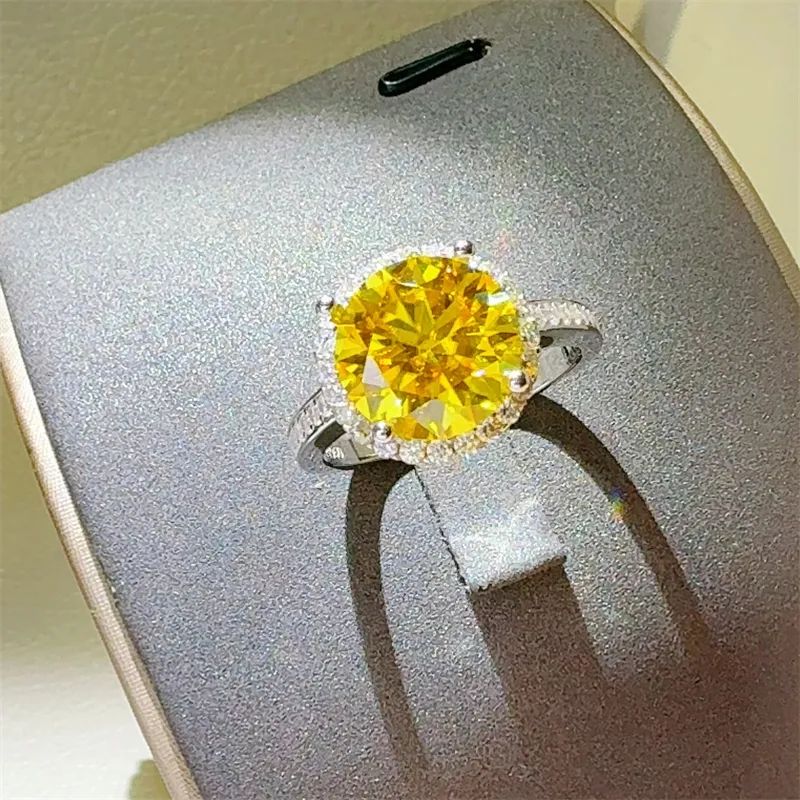 3 Carat Moissanite Zircon 925 Sterling Silver Ring - Image 2