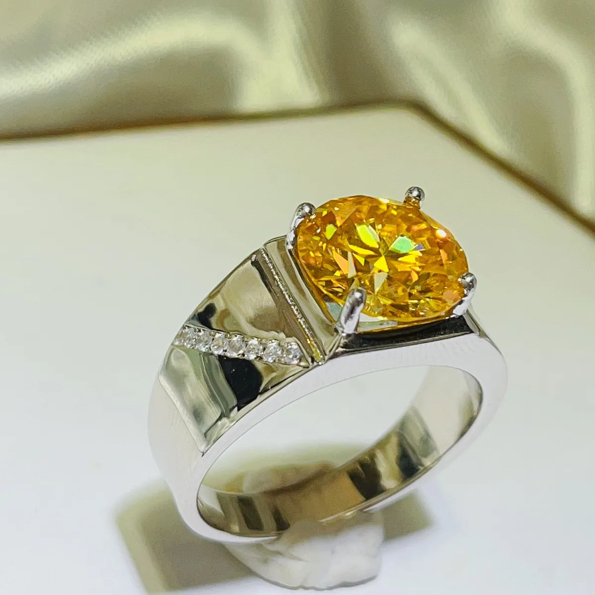 5 Carat Moissanite 925 Sterling Silver Ring - Image 3