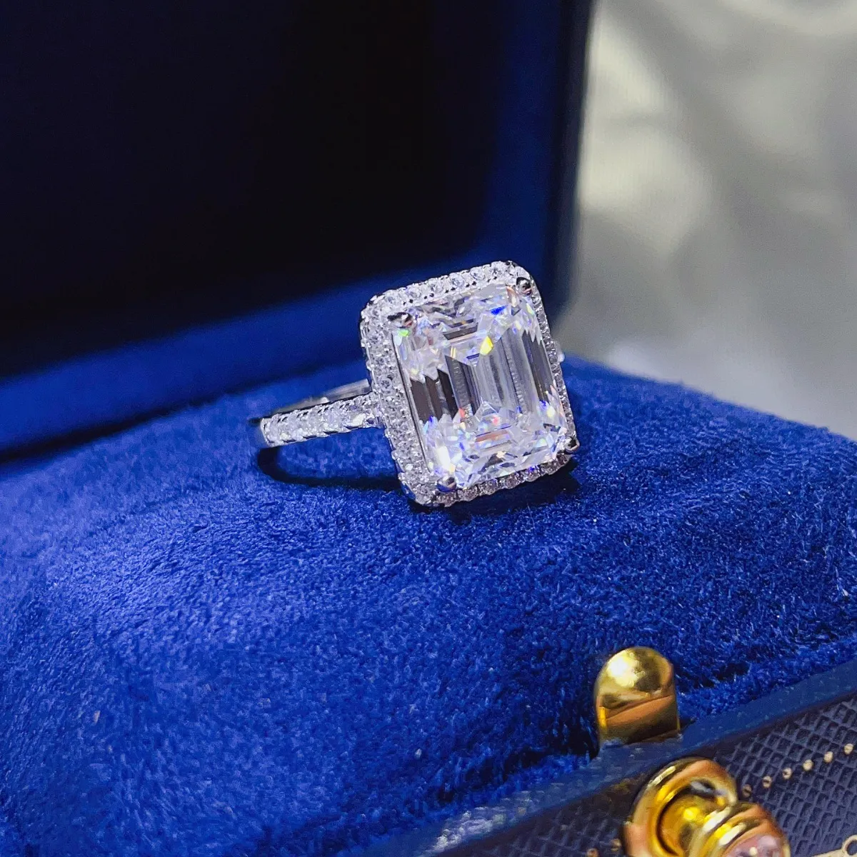 5 Carat Moissanite 925 Sterling Silver Ring - Image 2