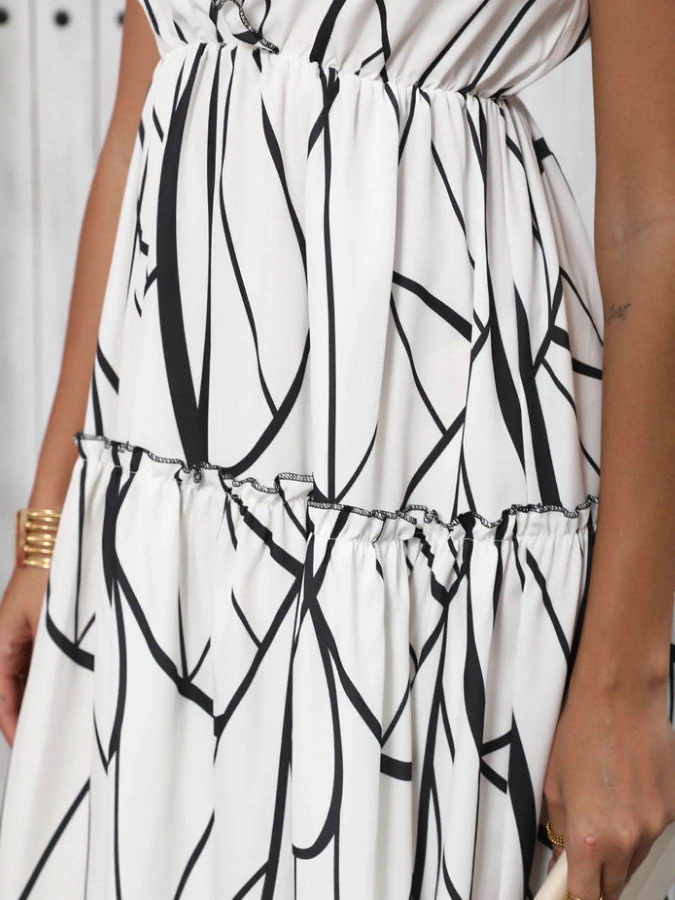 Abstract Print Ruffle Sleeve V-Neck Midi Dress - Image 7