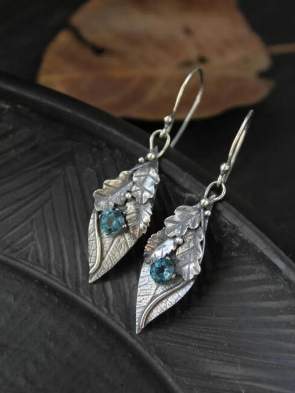 Alloy Rhinestone Leaf Shape Earrings - Image 6