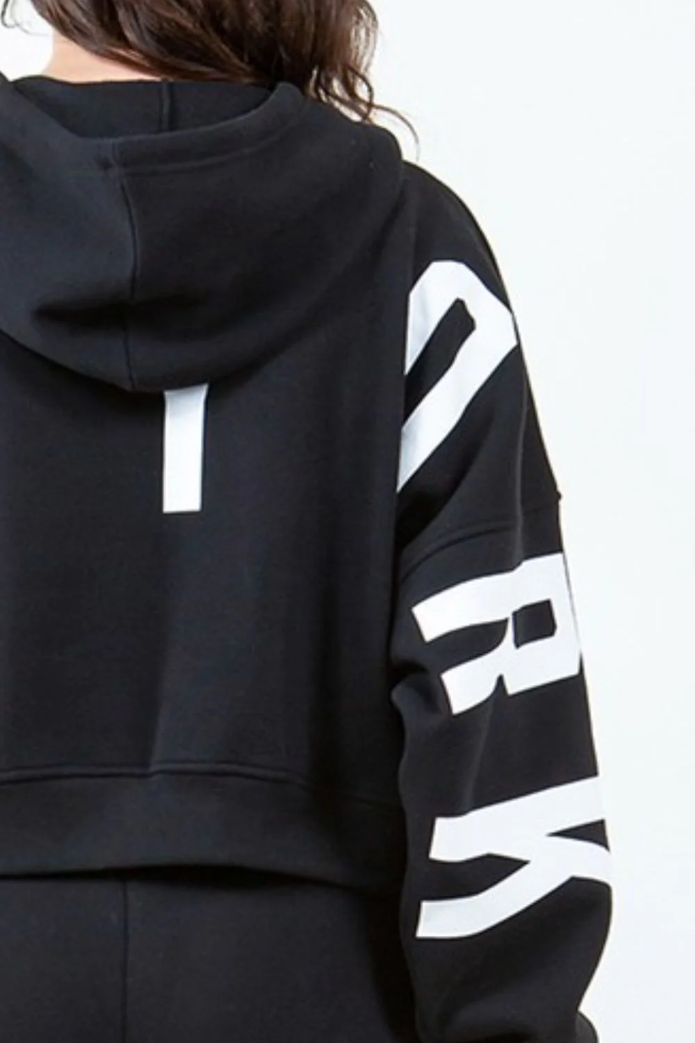 American Bazi Letter Graphic Long Sleeve Drawstring Cropped Hoodie - Image 3