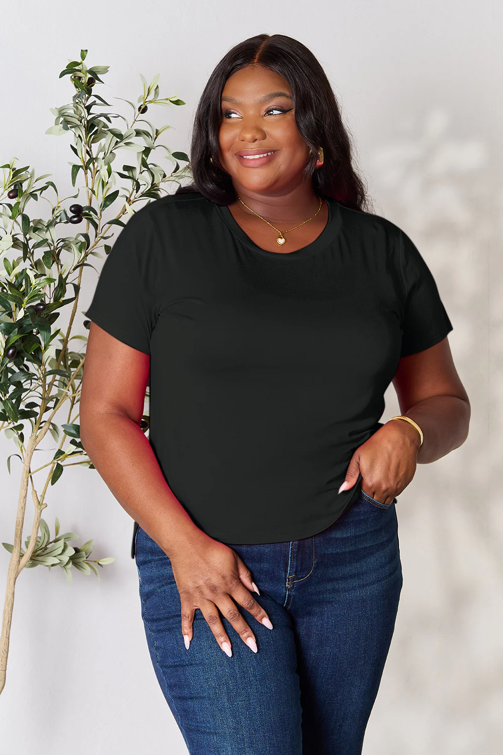 Basic Bae Full Size Round Neck Short Sleeve T-Shirt - Image 4