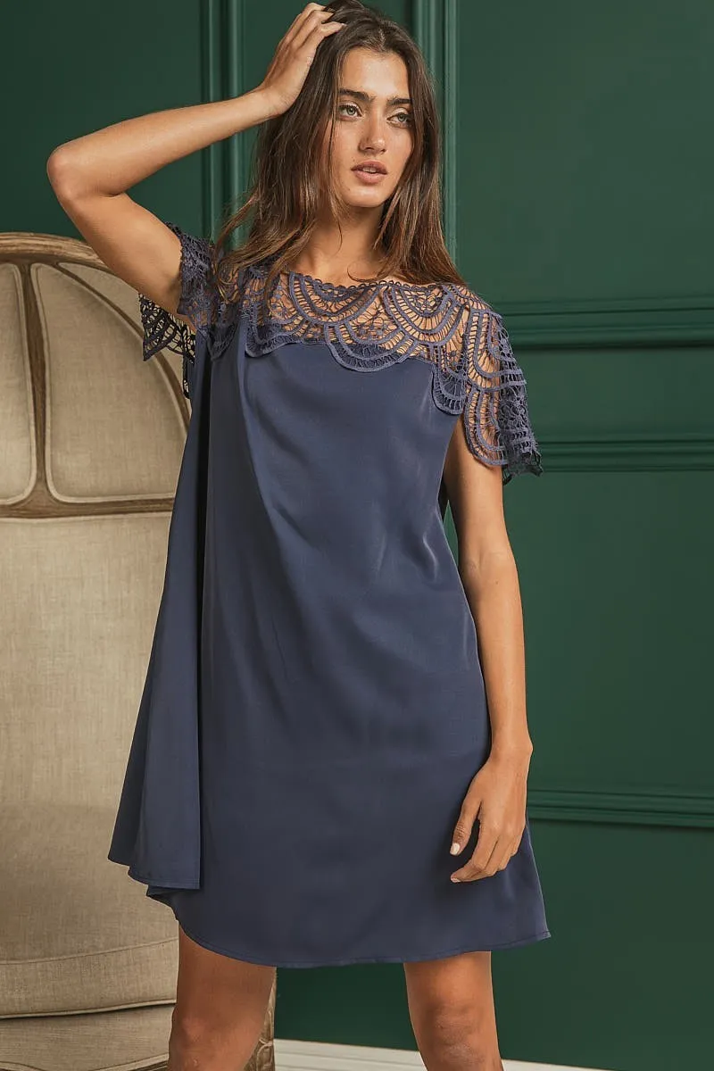 BiBi Crochet Lace Yoke Detailed Wrinkled Dress - Image 3