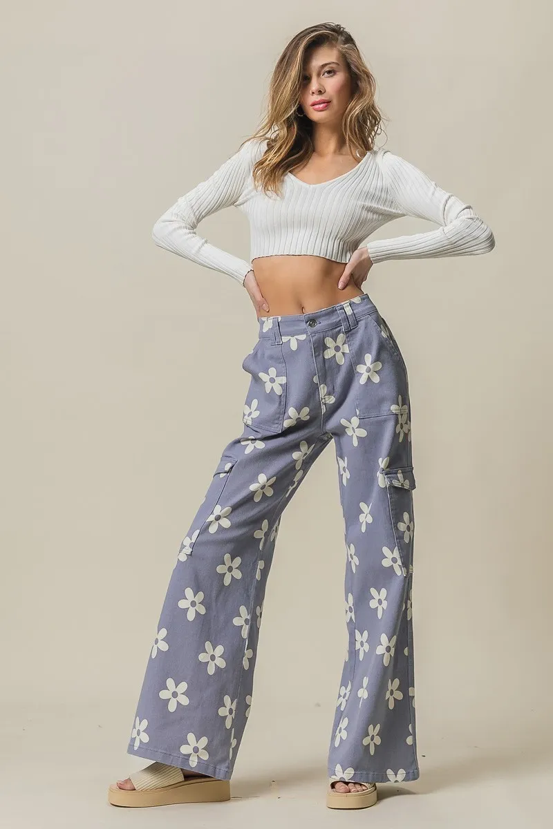 BiBi Flower Printed Side Pocket Wide Pants - Image 17