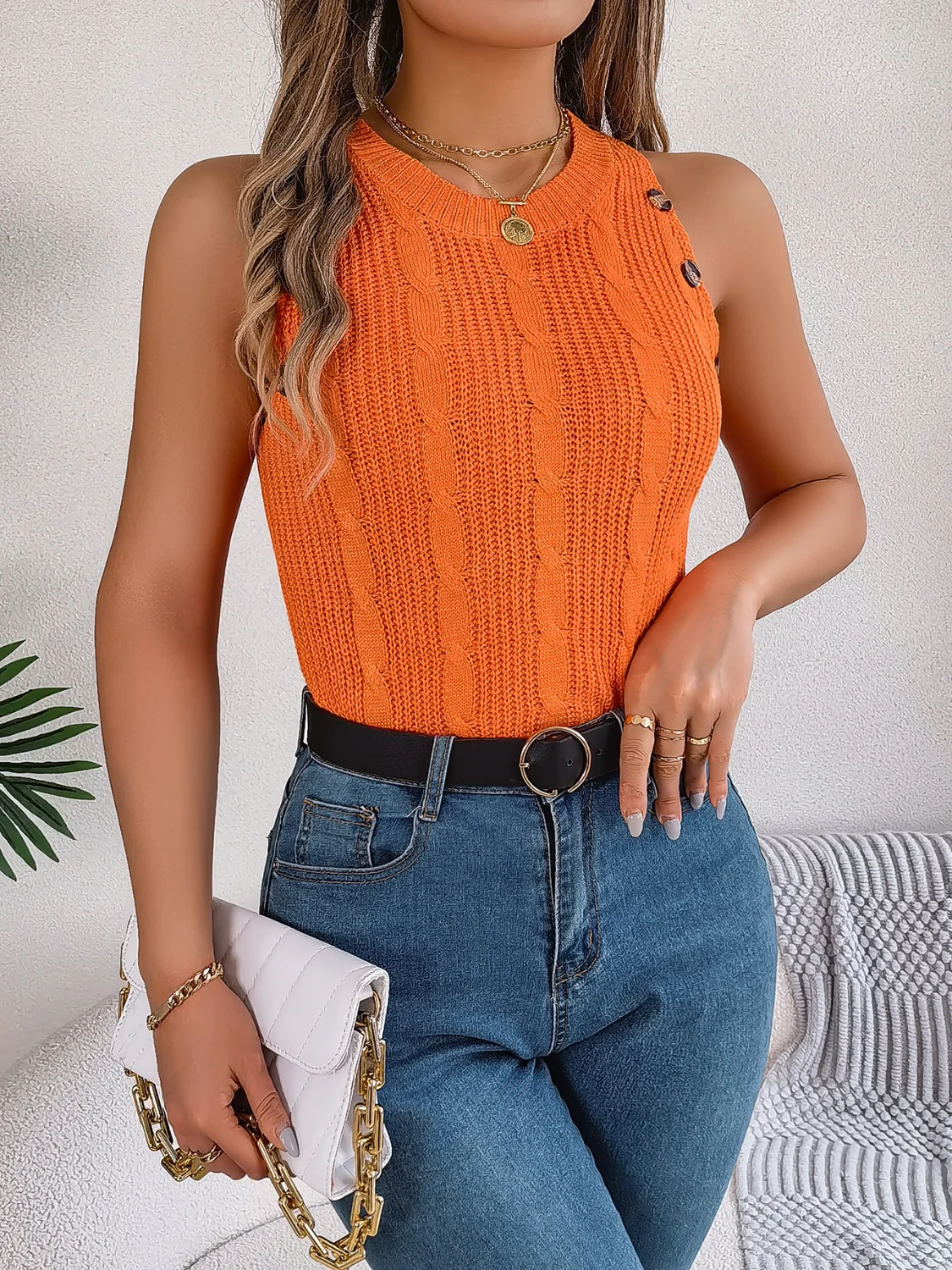 Cable-Knit Round Neck Vest - Image 16