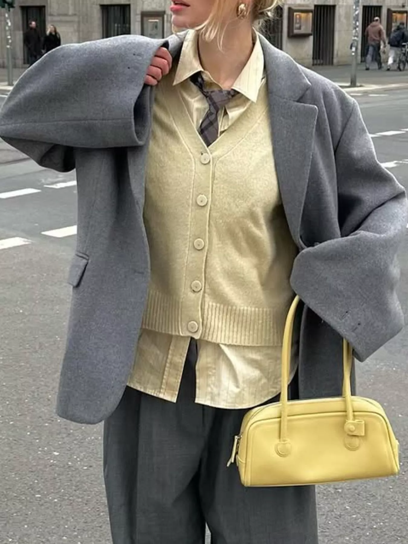 Casual Knit Button-Down Cardigan - Image 4