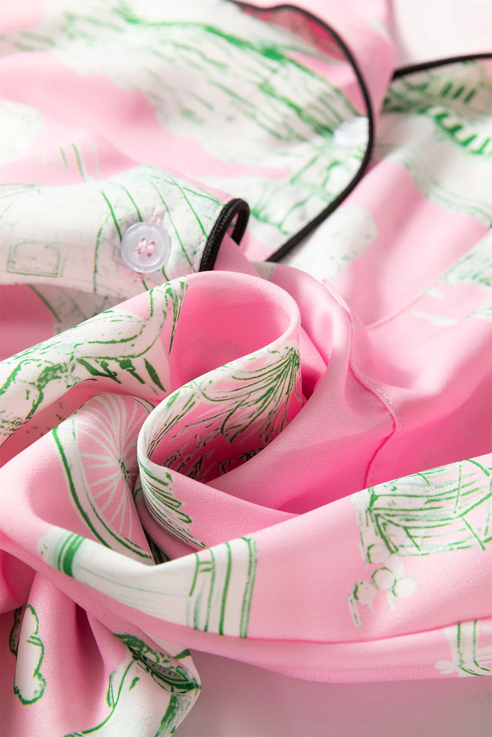 Collared Neck Printed Top and Drawstring Shorts Lounge Set - Image 10