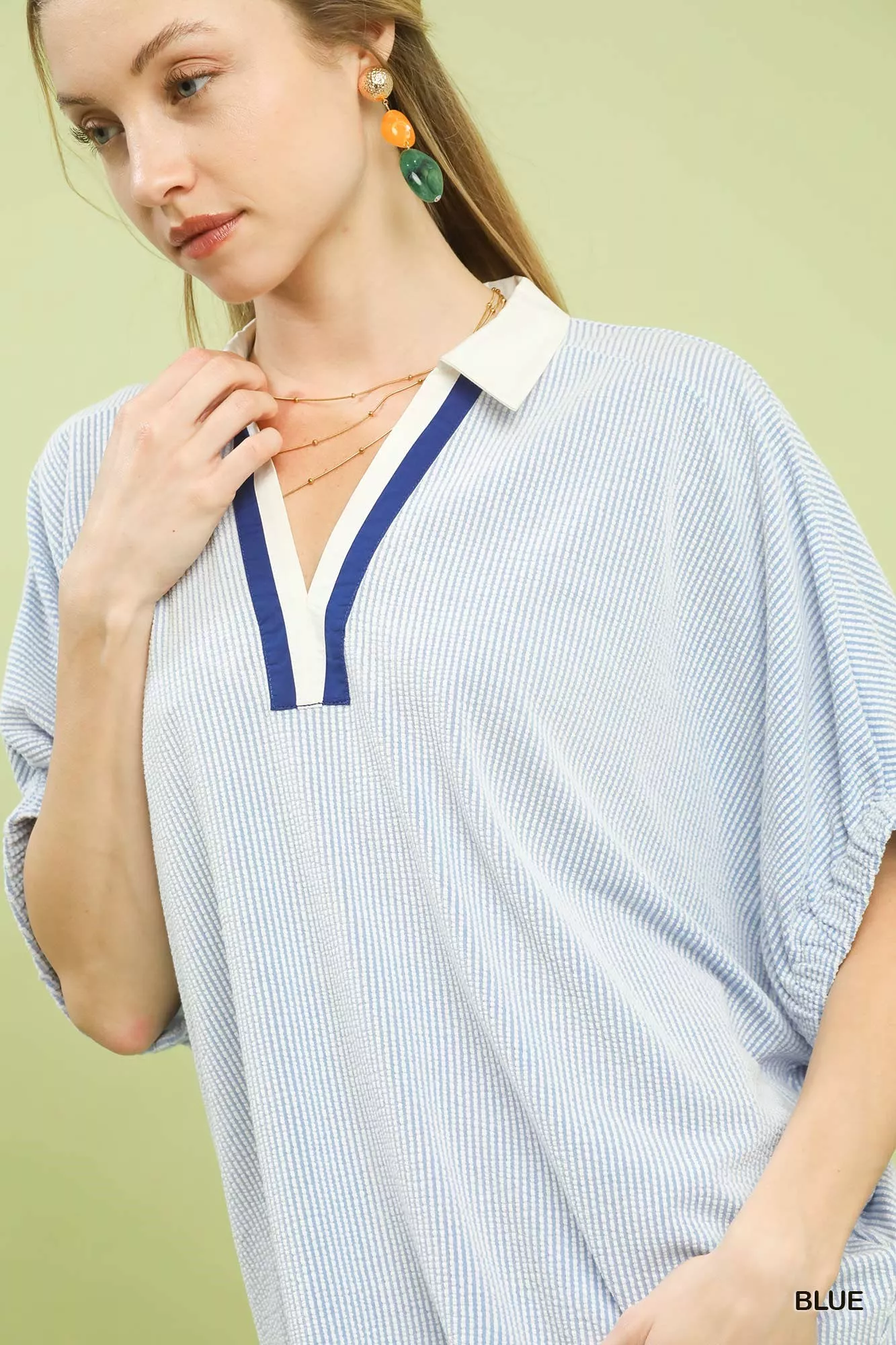 Contrast Collar V-Neck Top - Image 5