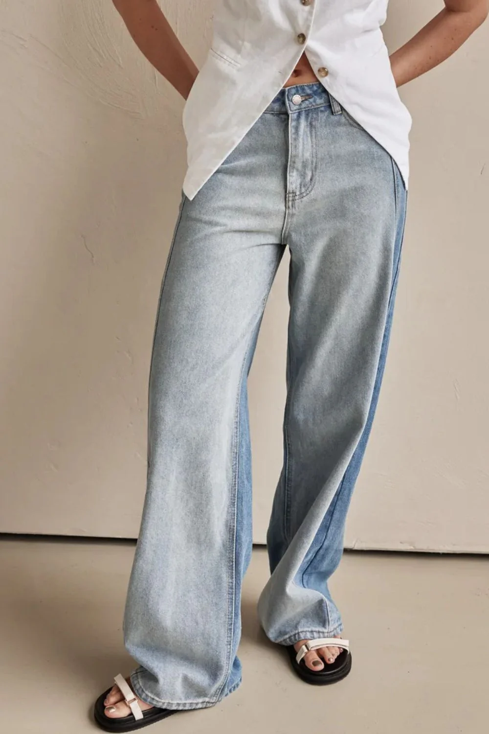 Contrast Straight Leg Jeans with Pockets - Image 6