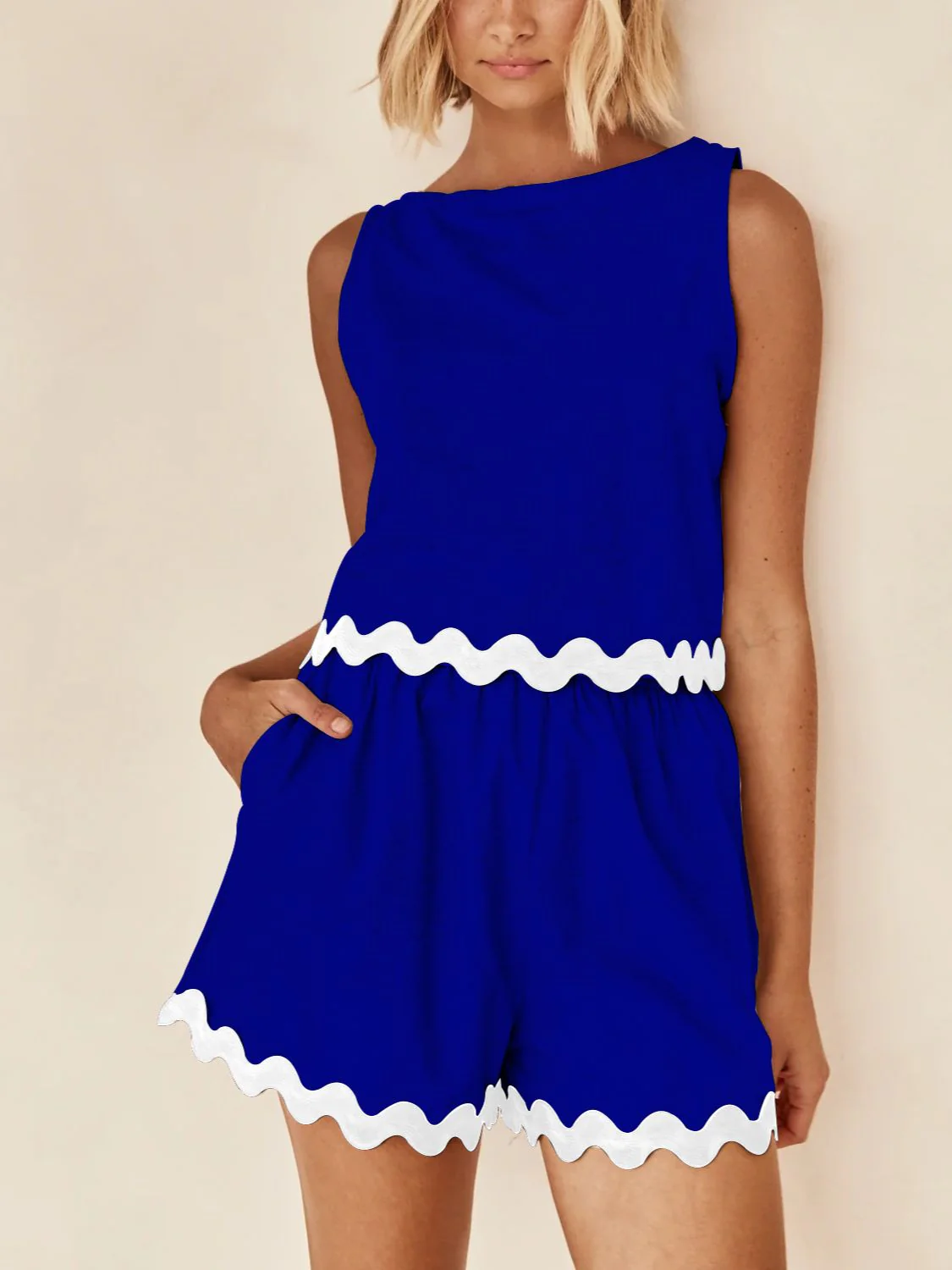 Contrast Trim Round Neck Tank and Shorts Set - Image 10