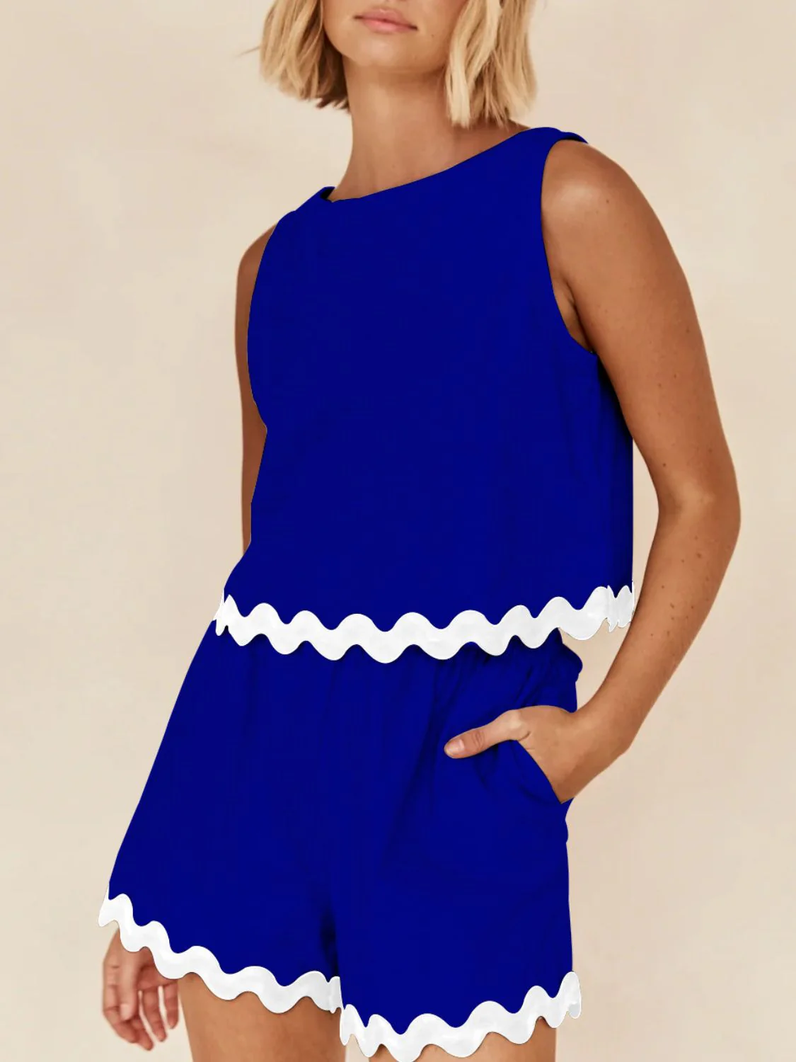 Contrast Trim Round Neck Tank and Shorts Set - Image 11