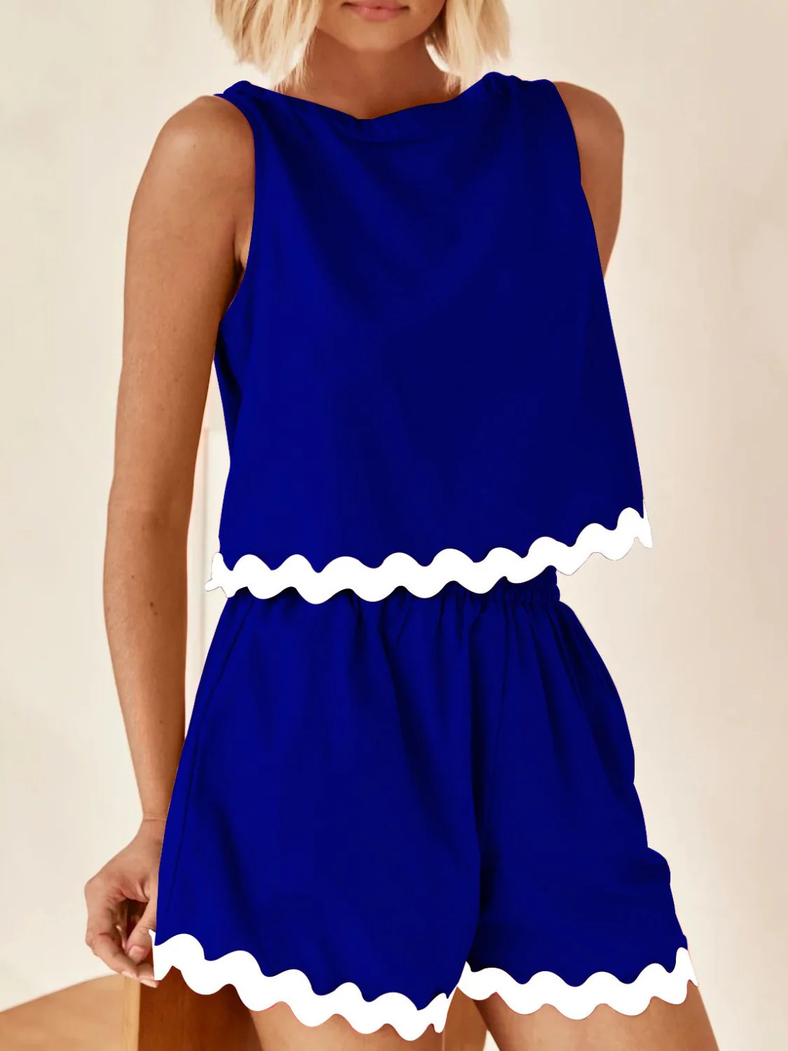Contrast Trim Round Neck Tank and Shorts Set - Image 13