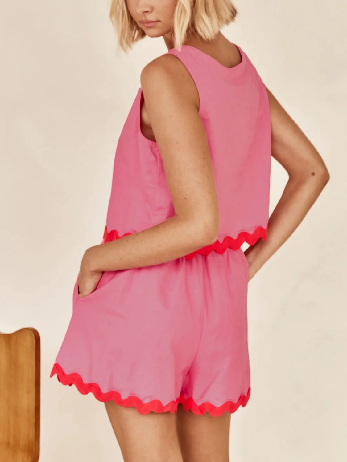 Contrast Trim Round Neck Tank and Shorts Set - Image 4