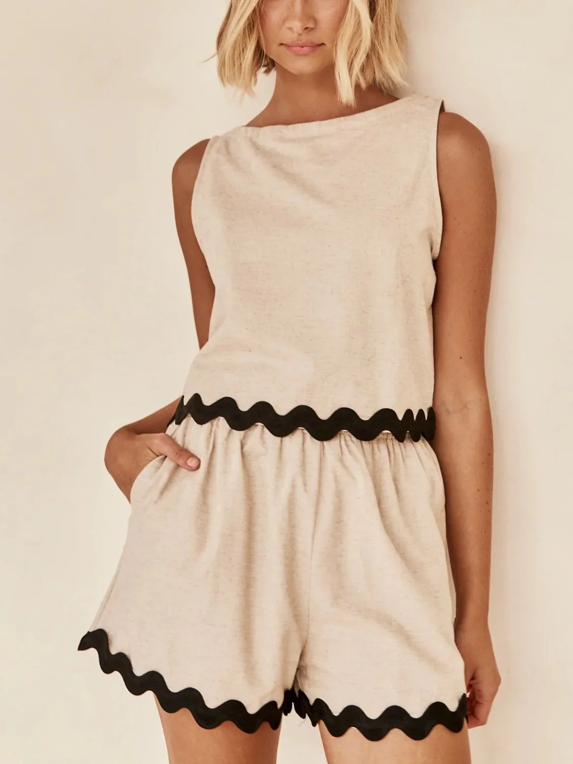 Contrast Trim Round Neck Tank and Shots Set - Image 2
