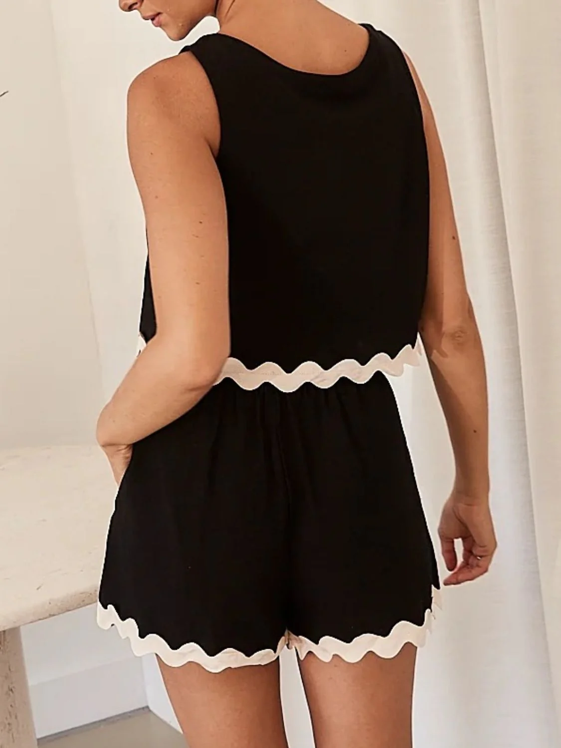 Contrast Trim Round Neck Tank and Shots Set - Image 9