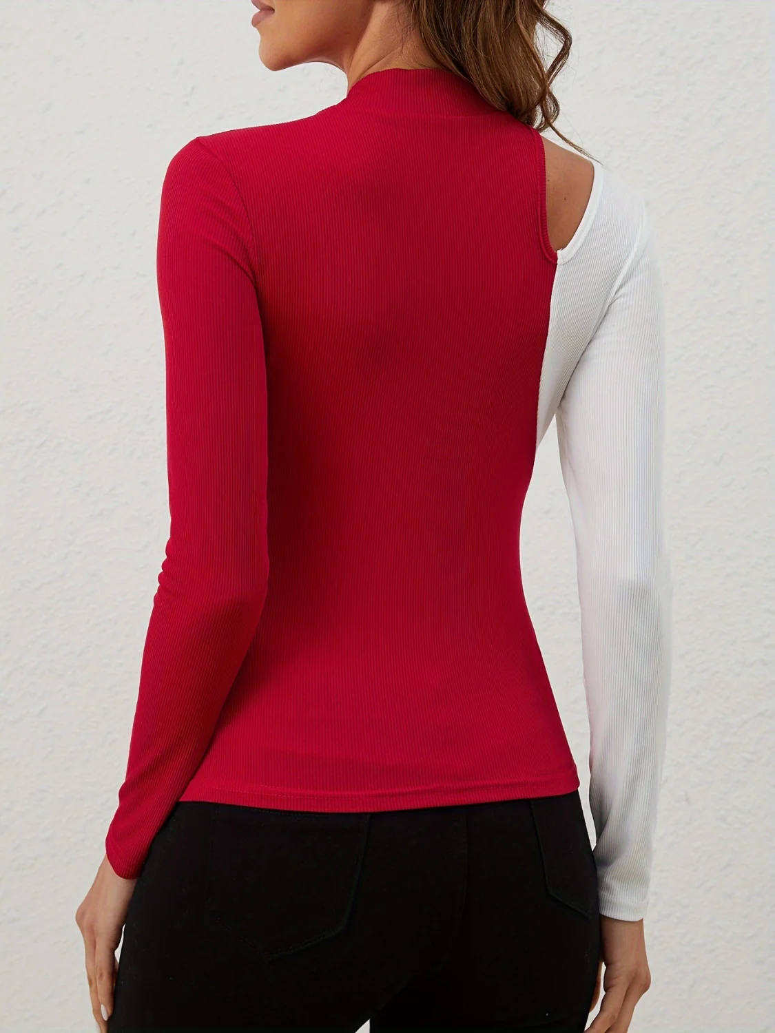 Cutout Contrast Mock Neck Long Sleeve T-Shirt - Image 9