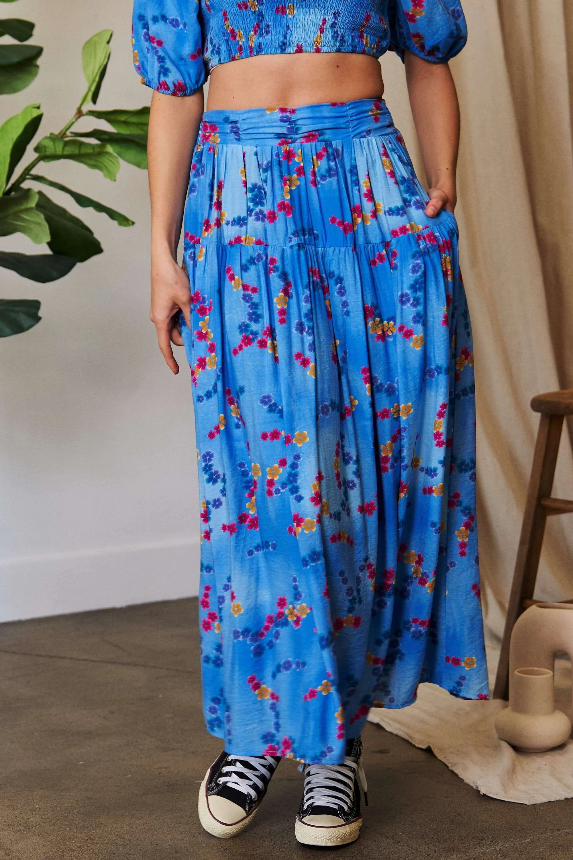 Davi & Dani Printed Smocking Waistband Ruffled Maxi Skirt - Image 3