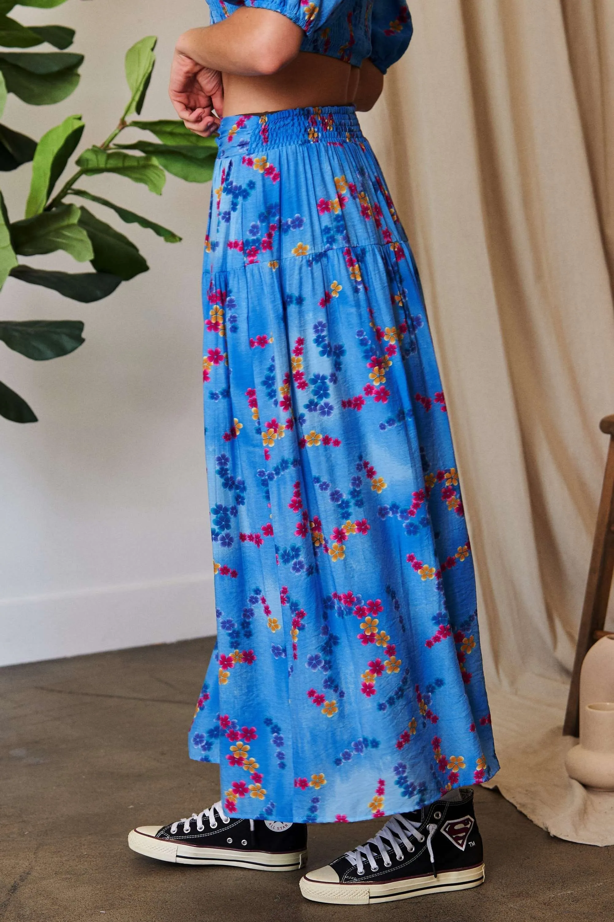 Davi & Dani Printed Smocking Waistband Ruffled Maxi Skirt - Image 4