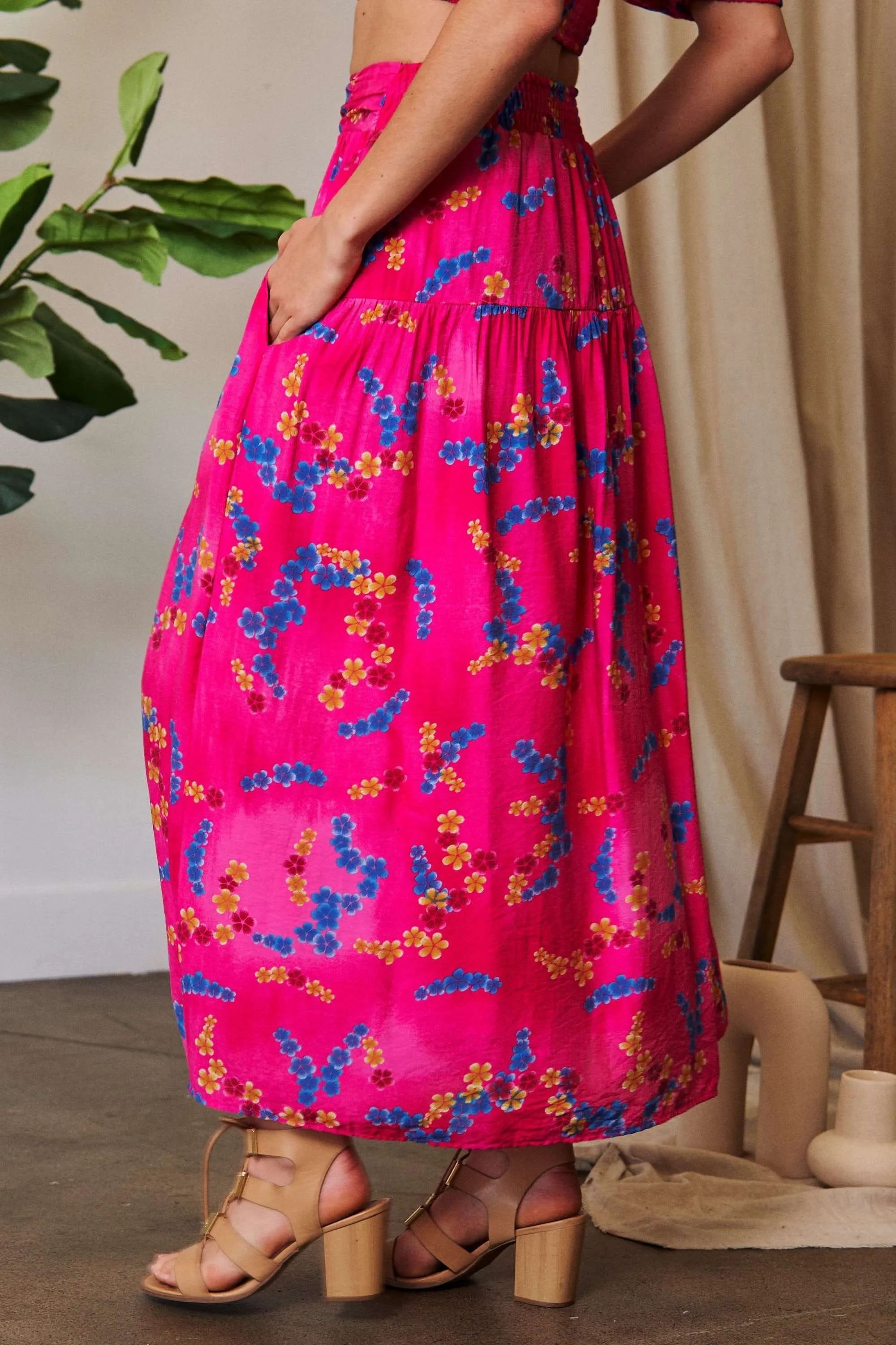 Davi & Dani Printed Smocking Waistband Ruffled Maxi Skirt - Image 5