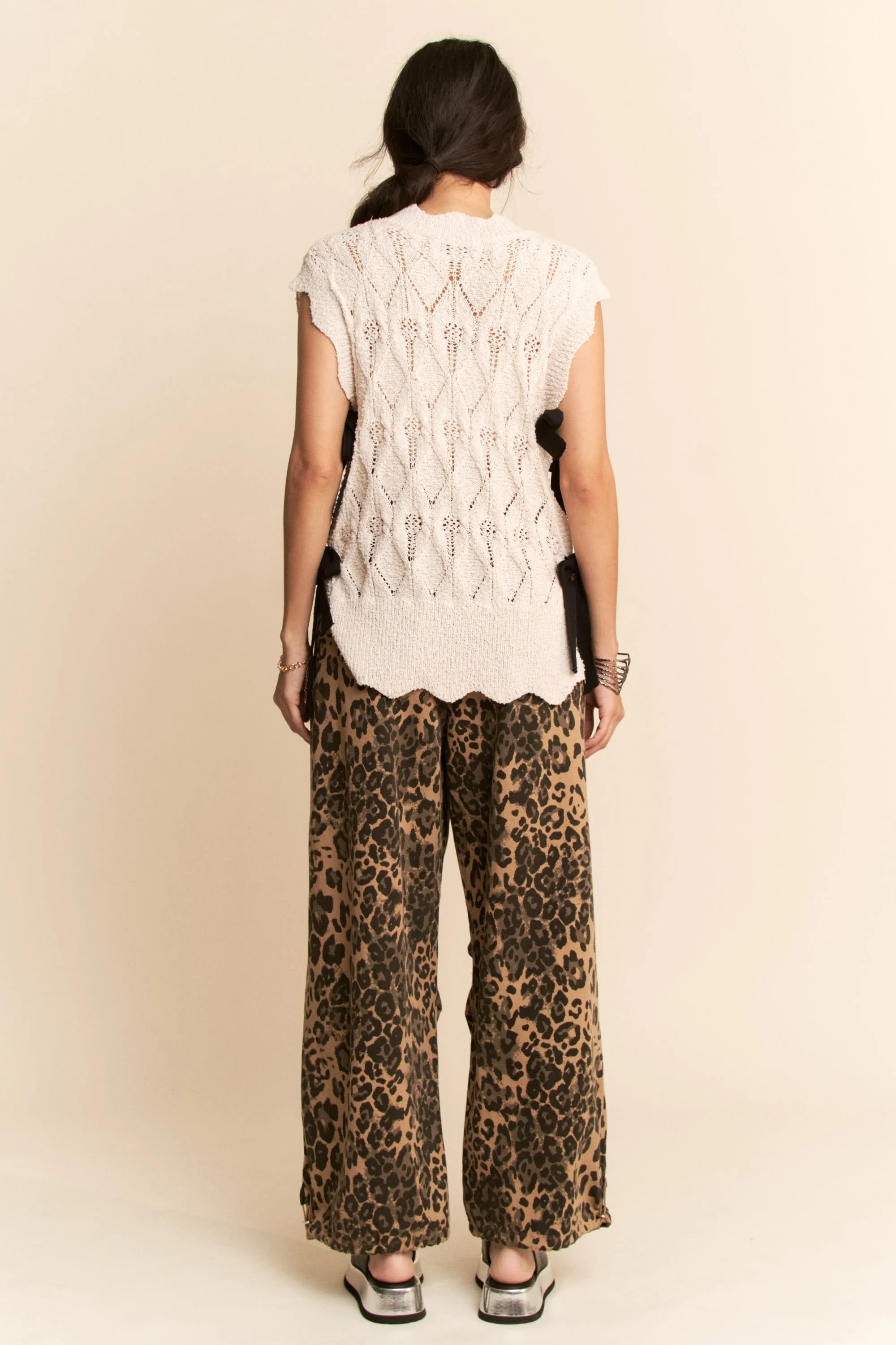 Davi & Dani Ribbon Bow Ties Scalloped Trim Knit Semi Crop Top - Image 7