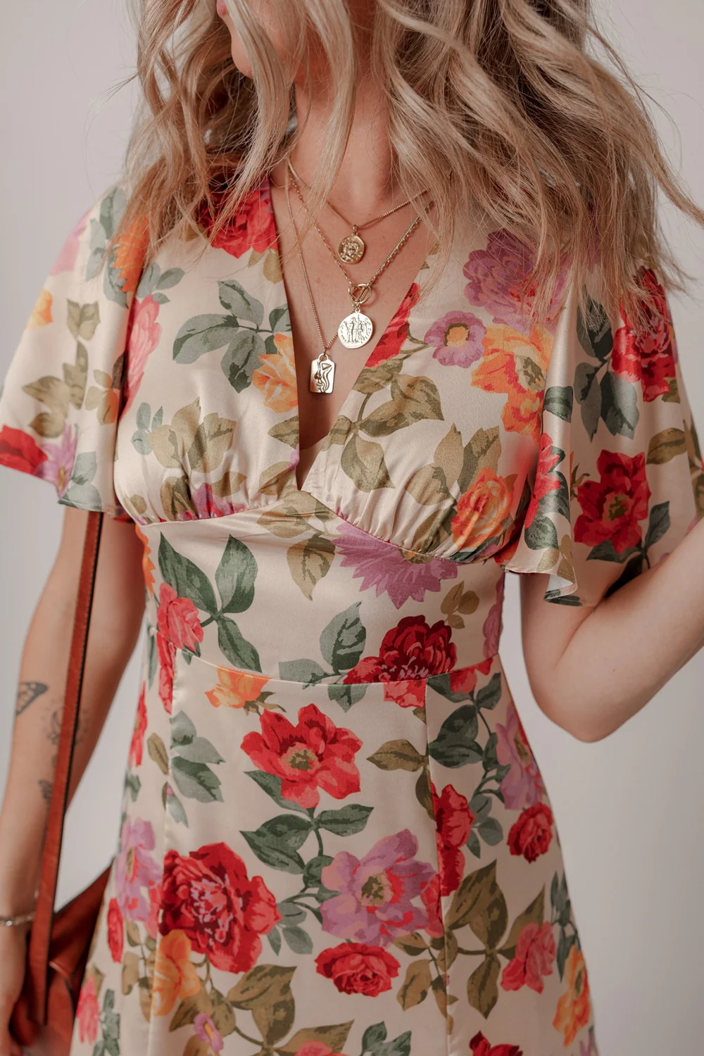 Floral Short Sleeve Tie Back Slit Dress - Image 4