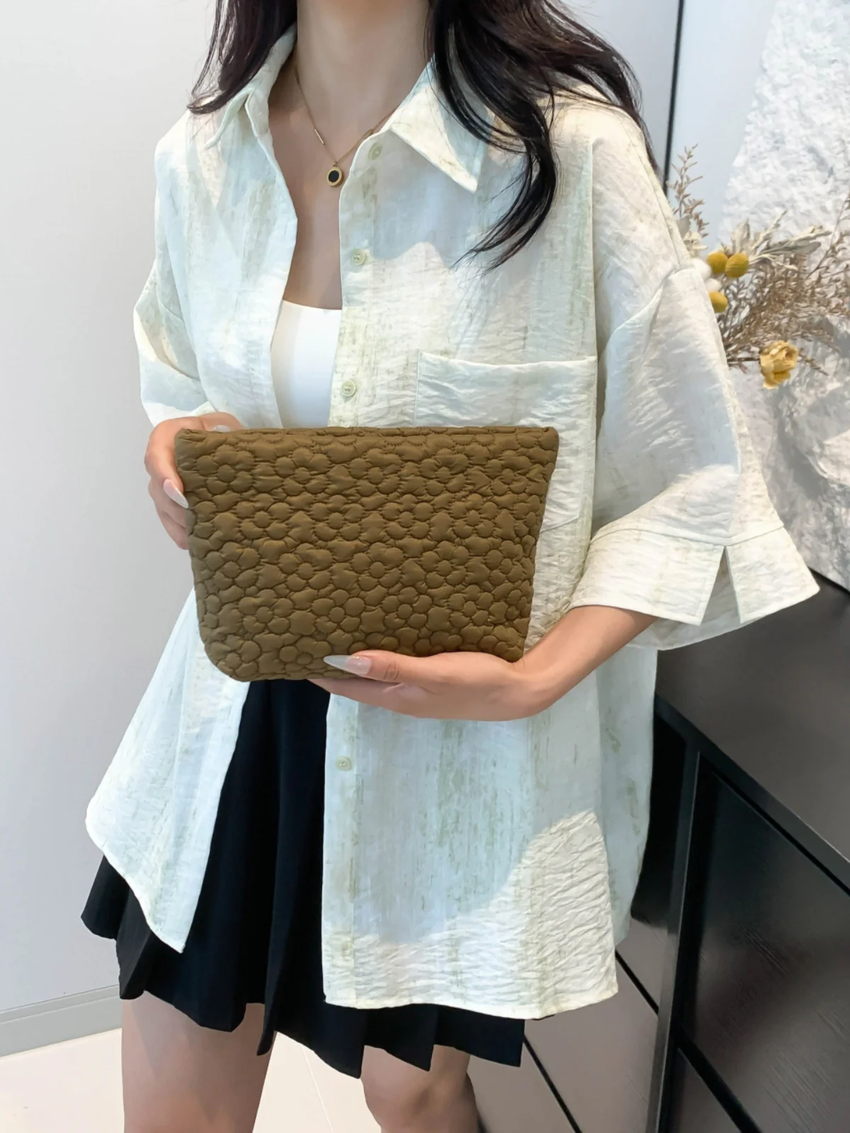Flower Texture Polyester Clutch - Image 19