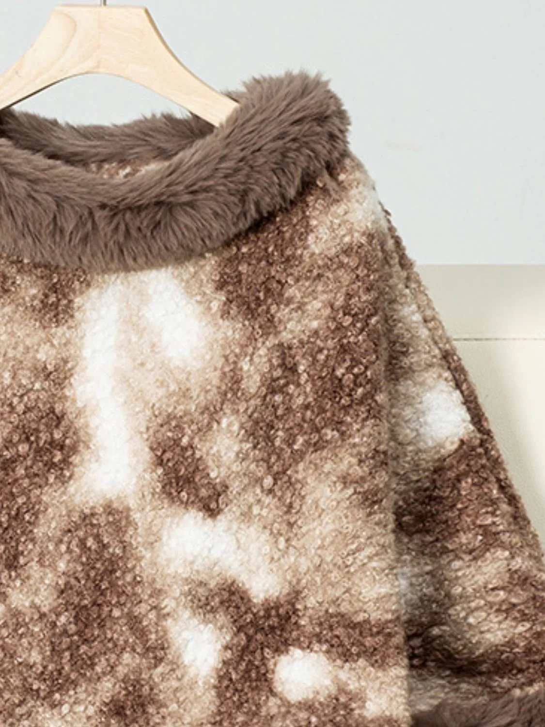 Furry Contrast Three-Quarter Poncho - Image 10