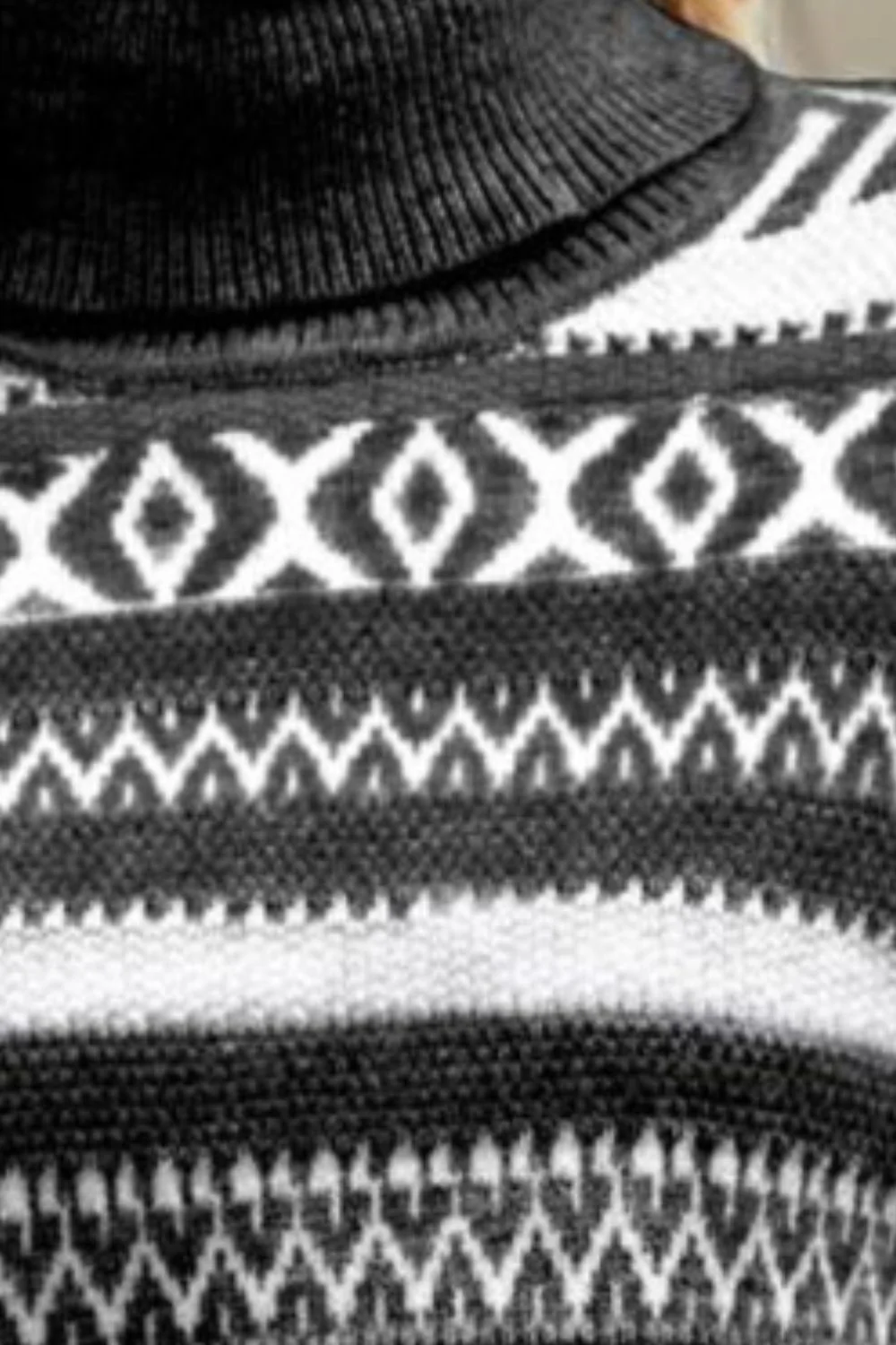 Geometric Turtleneck Long Sleeve Sweater - Image 9