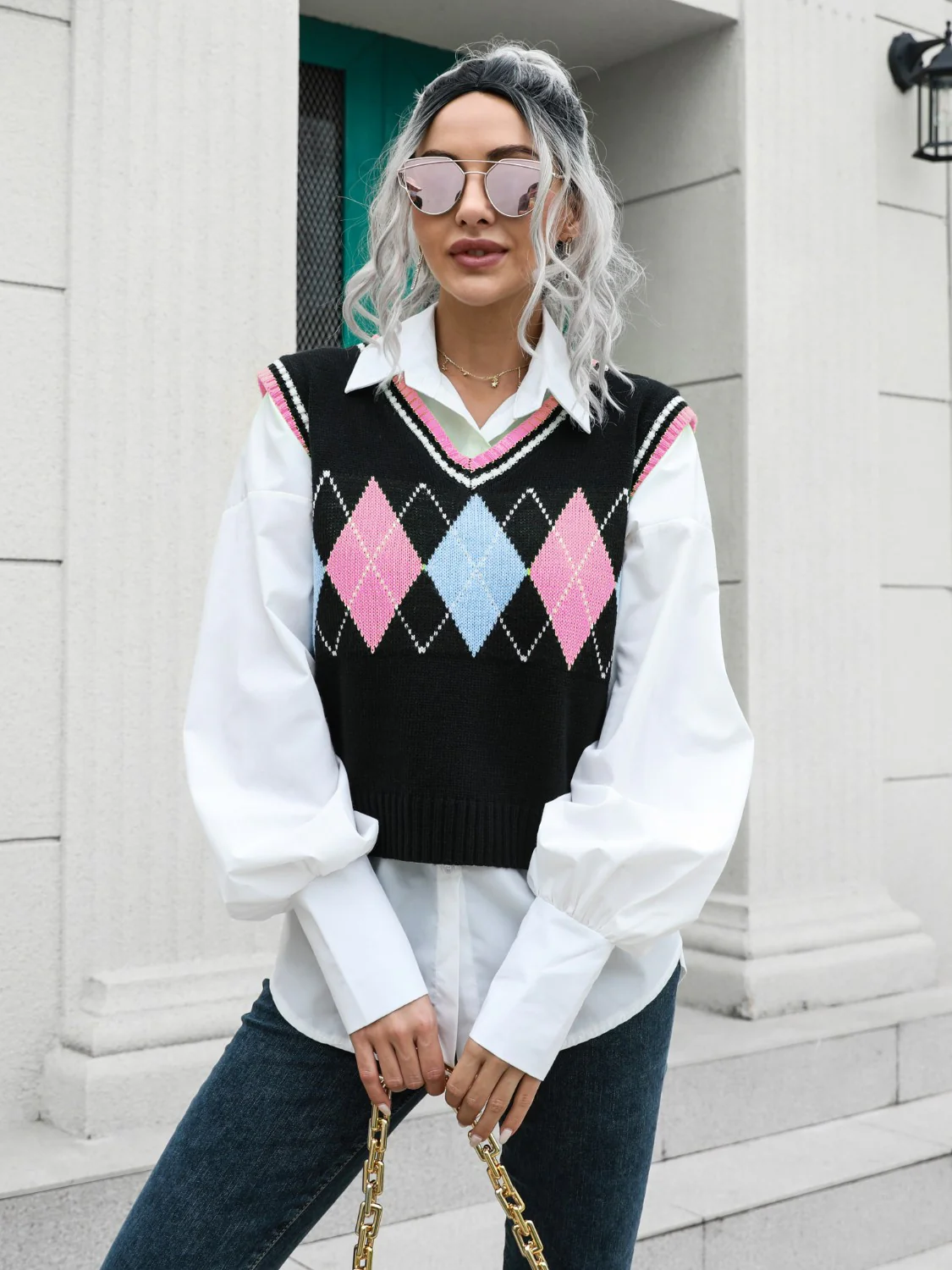 Geometric V-Neck Sweater Vest - Image 5
