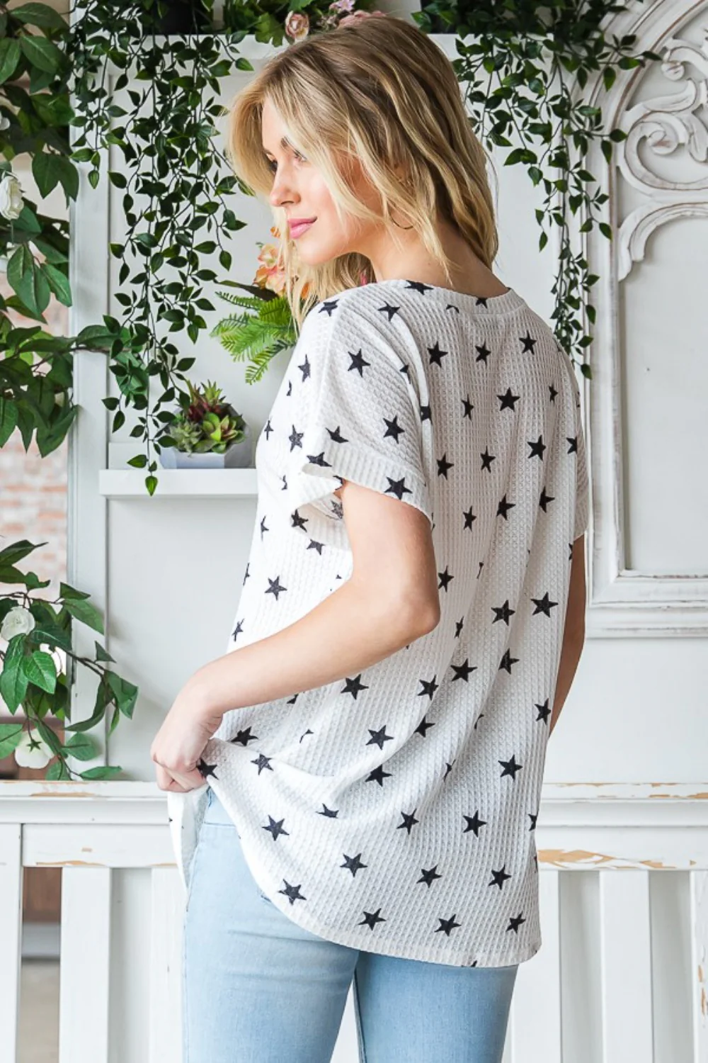 Heimish Full Size Star Print Short Sleeve V-Neck Waffle Knit T-Shirt - Image 2