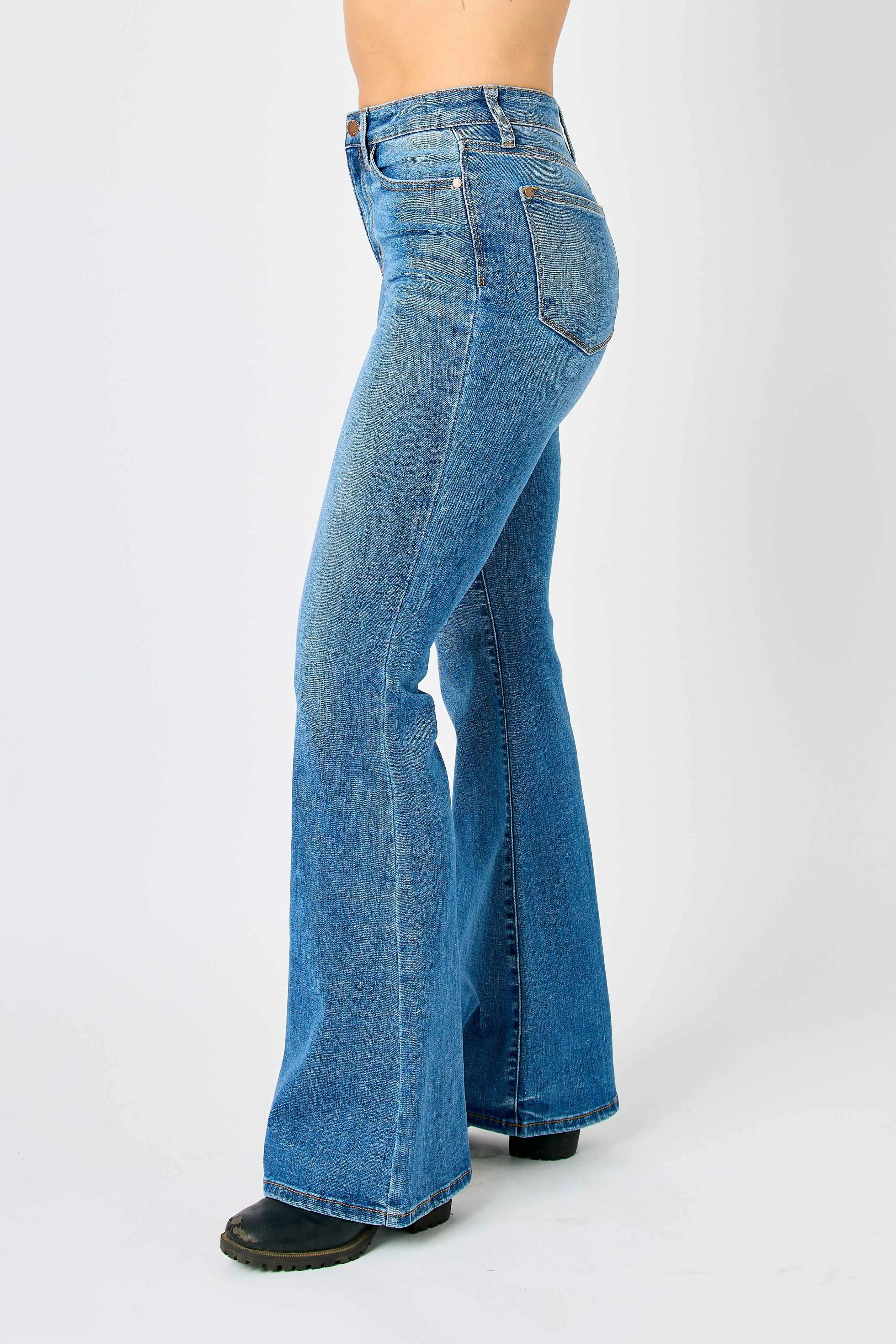 Judy Blue Full Size Hw Classic Flare Jeans Plus Size - Image 3