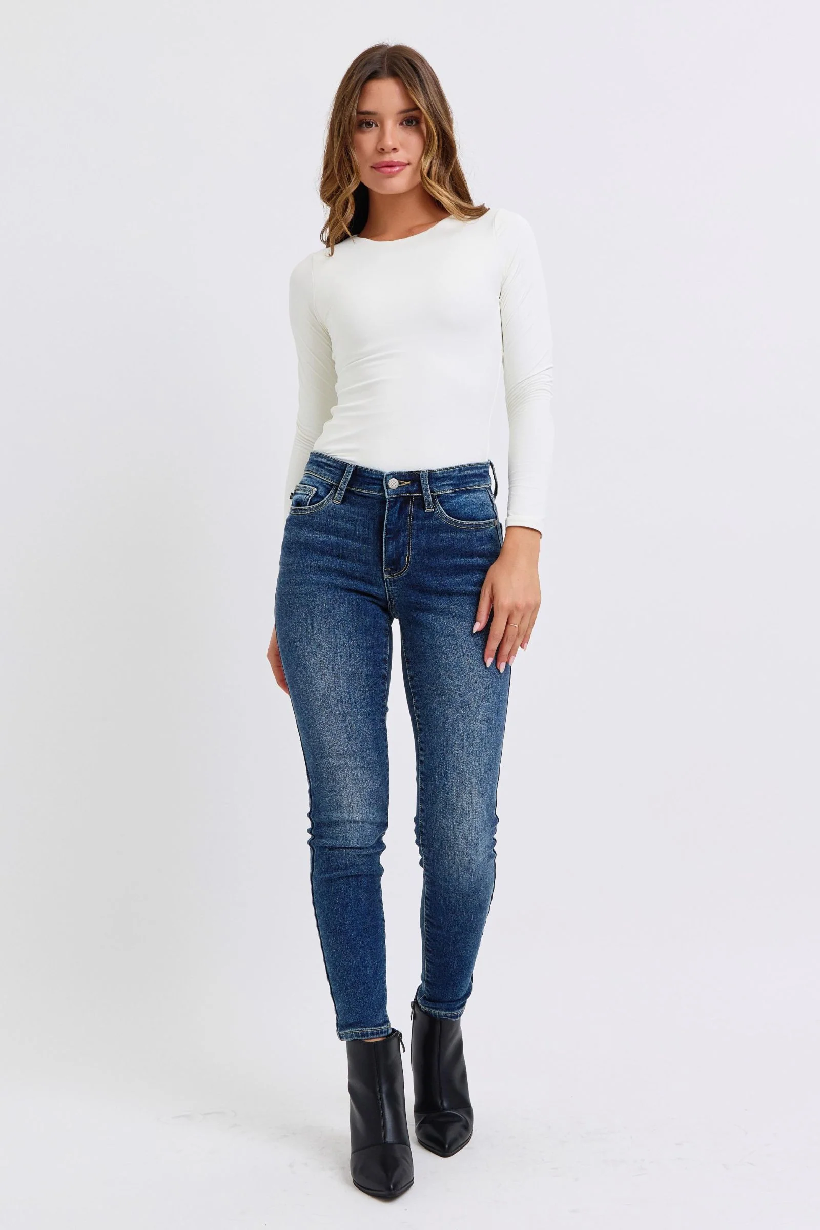 Judy Blue Full Size Mid-Rise Waist Skinny Jeans with Pockets - Image 5