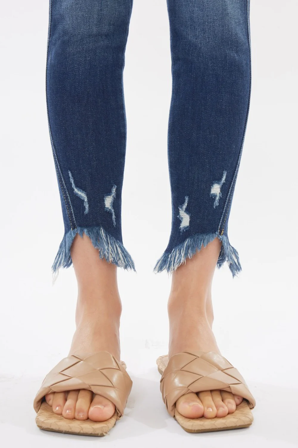 Kancan Raw Hem High Waist Cropped Jeans - Image 8