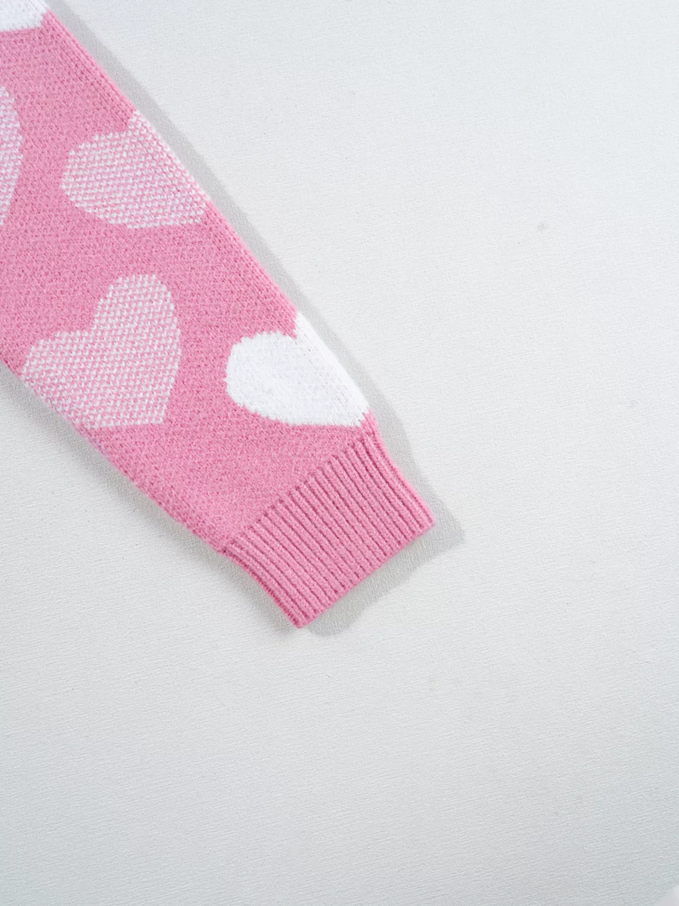 Pearled Heart Print Valentines Crew Neck Sweater - Image 15