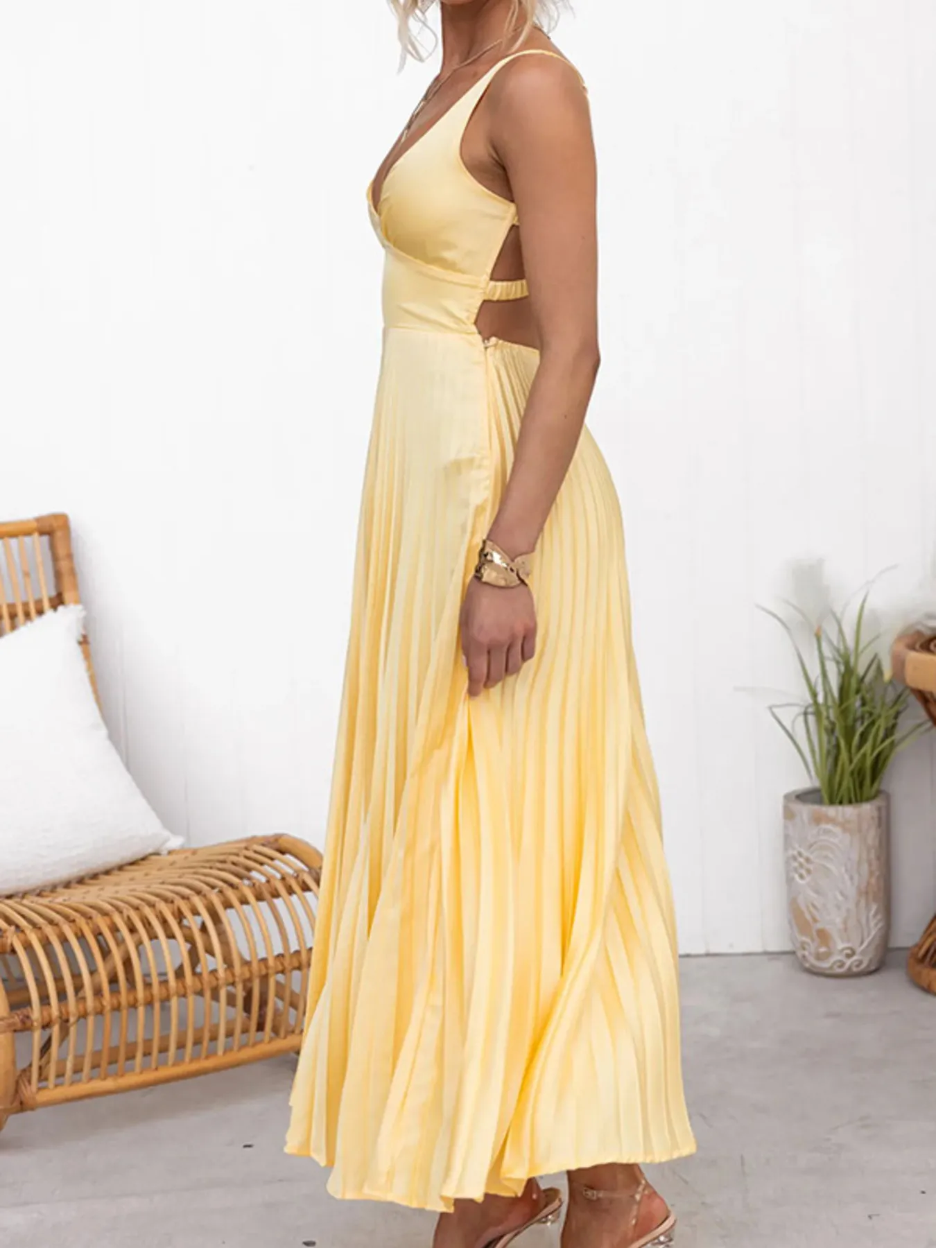 Pleated V-Neck Sleeveless Maxi Dress - Image 5