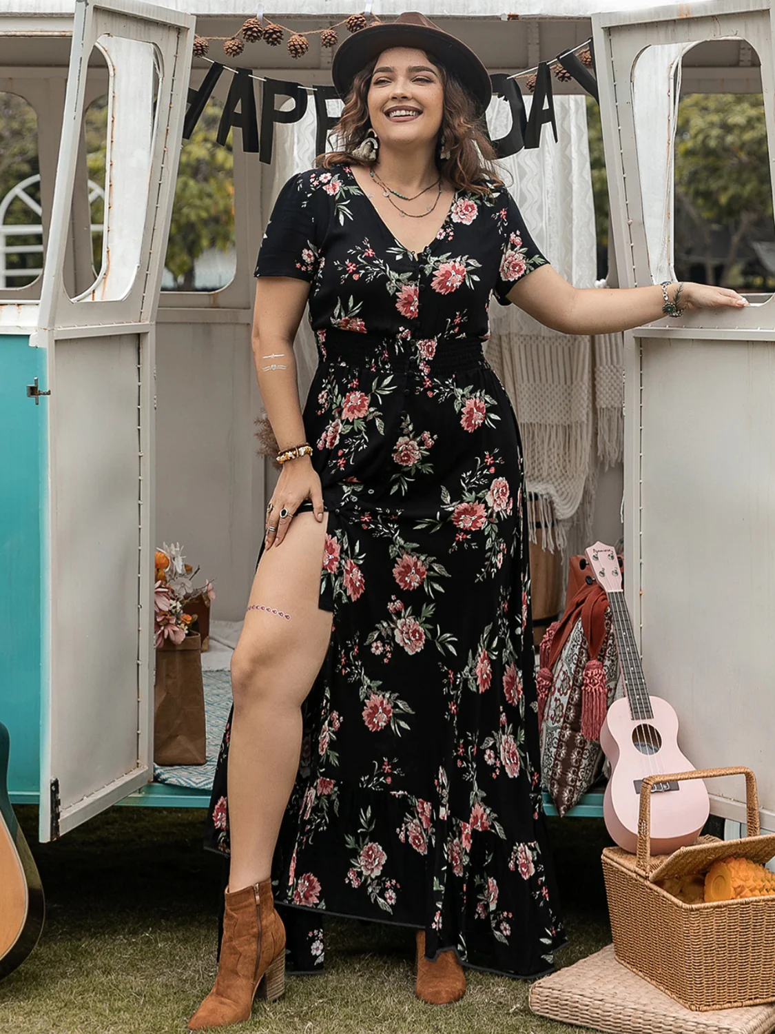 Plus Size Button Detail Printed V-Neck Short Sleeve Maxi Dress - Image 3