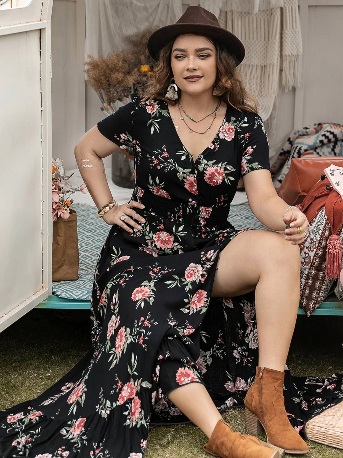 Plus Size Button Detail Printed V-Neck Short Sleeve Maxi Dress - Image 4
