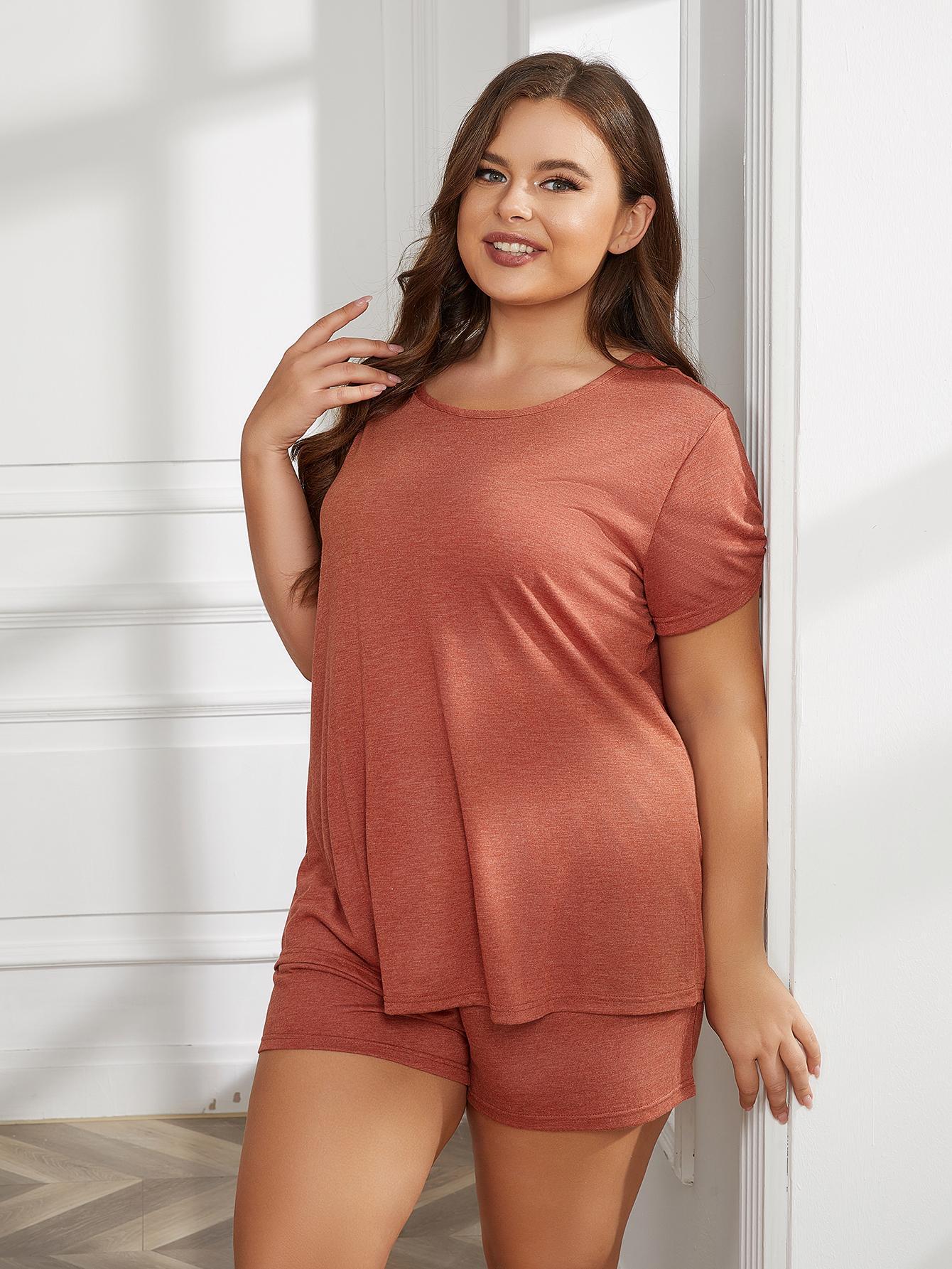 Plus Size Round Neck Short Sleeve Two-Piece Loungewear Set - Image 3