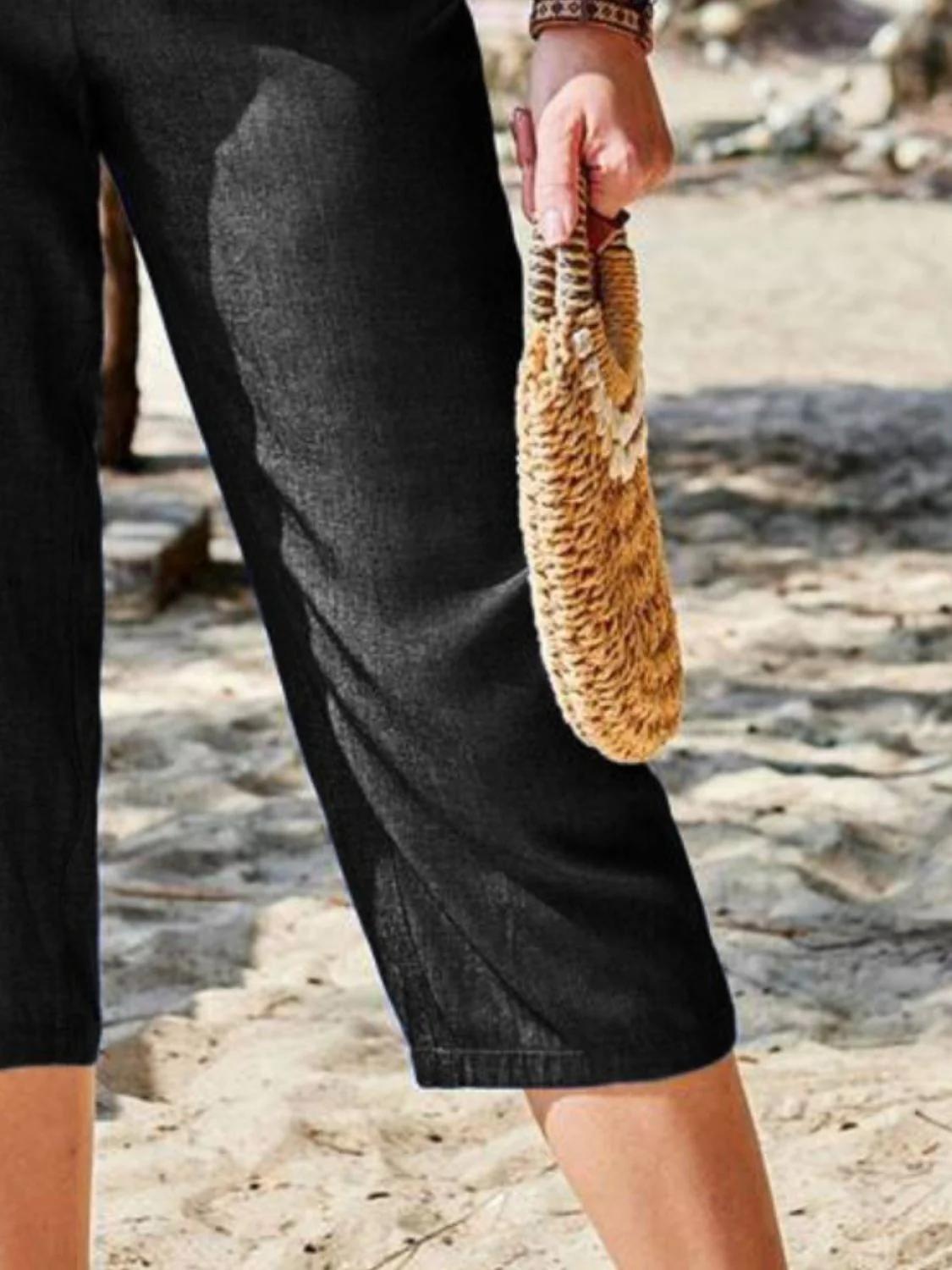 Pocketed Elastic Waist Capris - Image 9