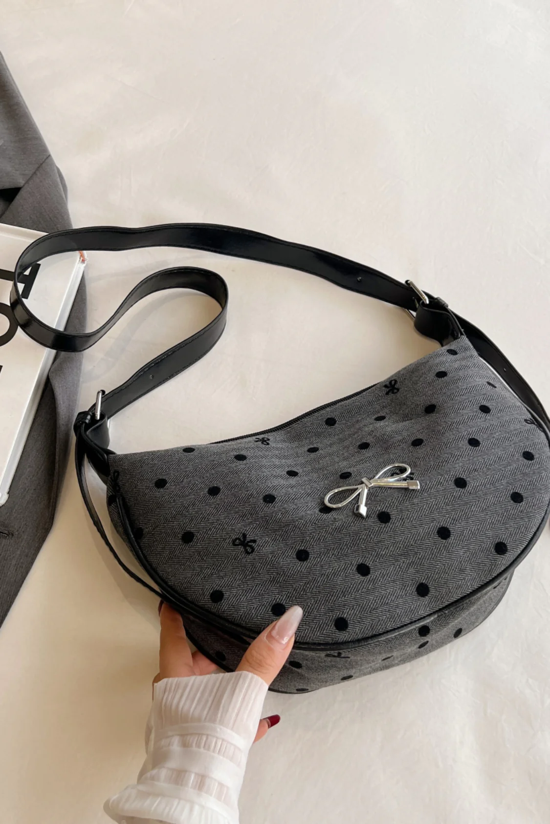 Polyester Printed Adjustable Strap Crossbody Bag - Image 9