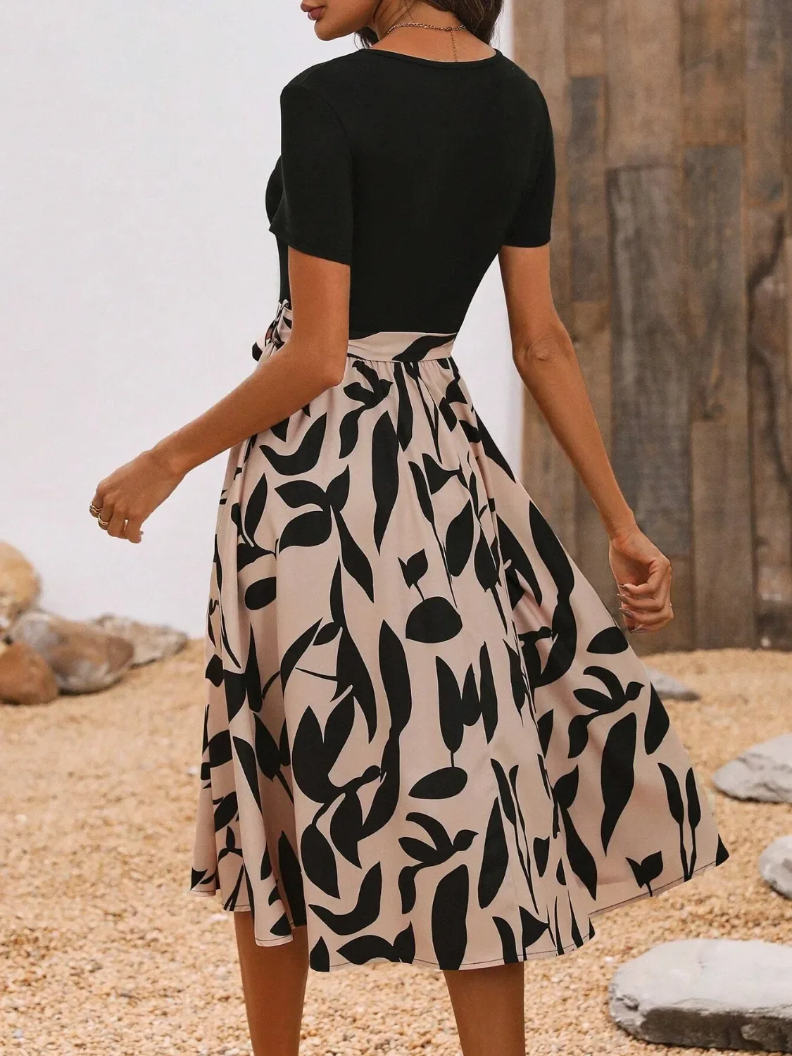 Printed Round Neck Short Sleeve Midi Dress - Image 2