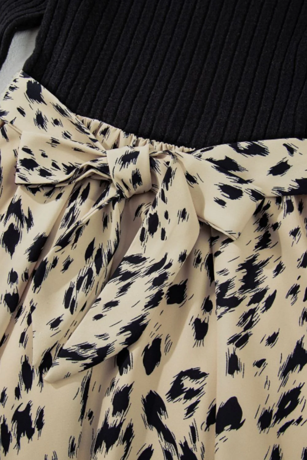 Printed Tie Waist Mock Neck Long Sleeve Dress - Image 17